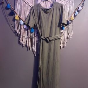 Hunter Green Belted Short Sleeve Dress